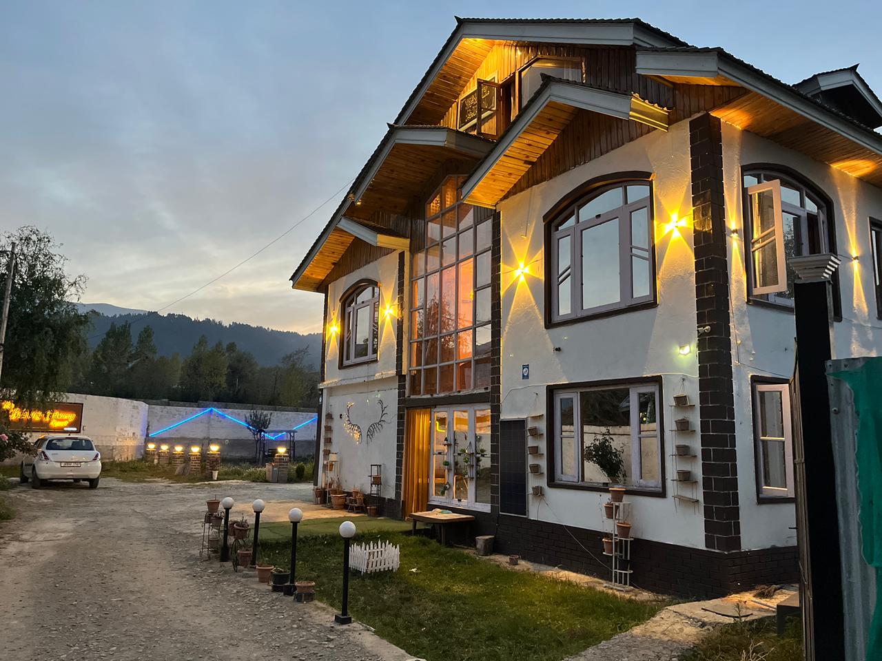 Gulmarg Hotel img
