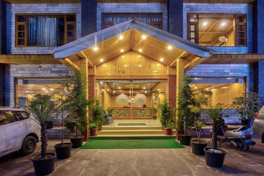 Chalo Challal Hotel & Cafe Images