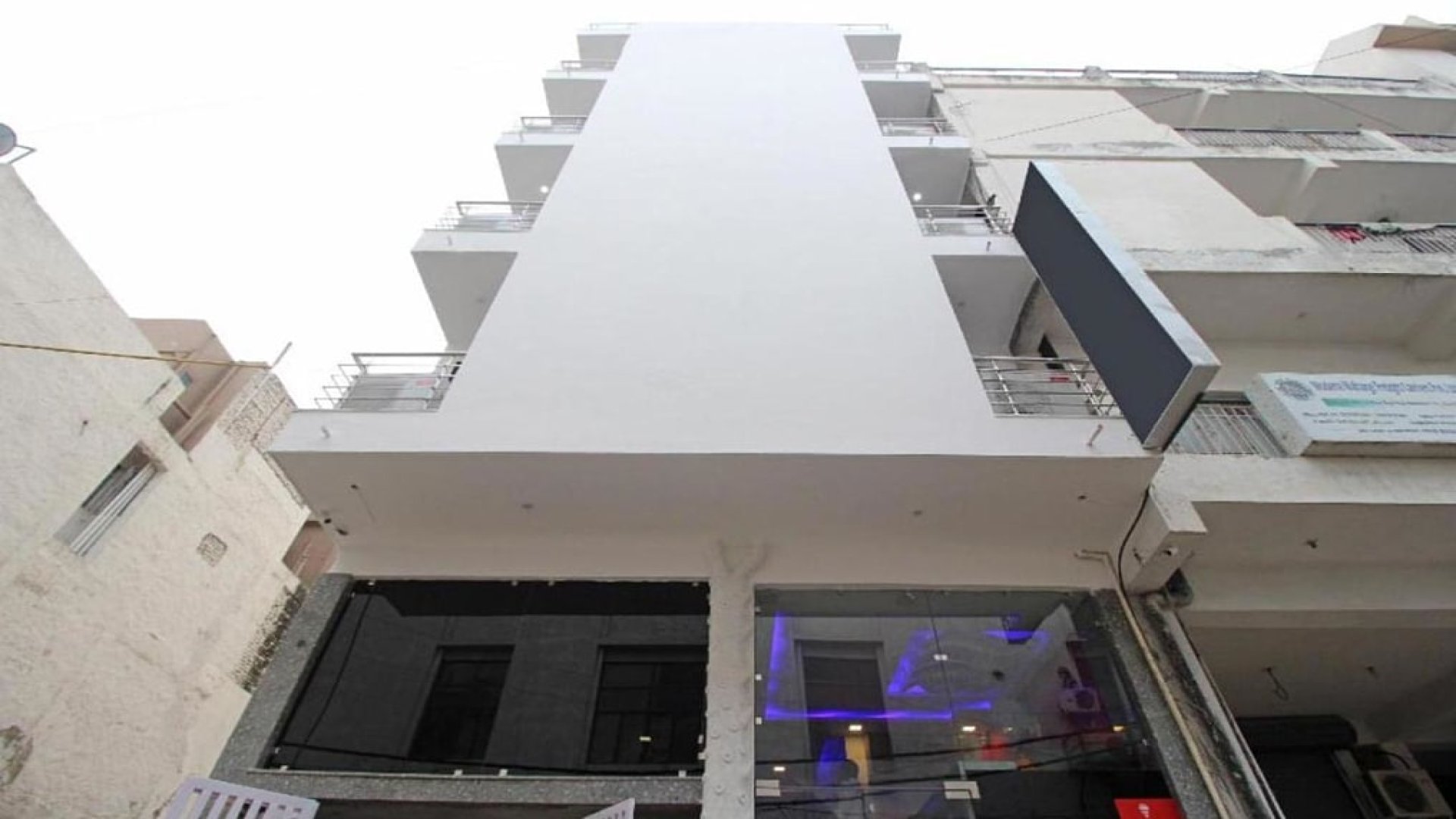 Hotel Tourist Plaza img