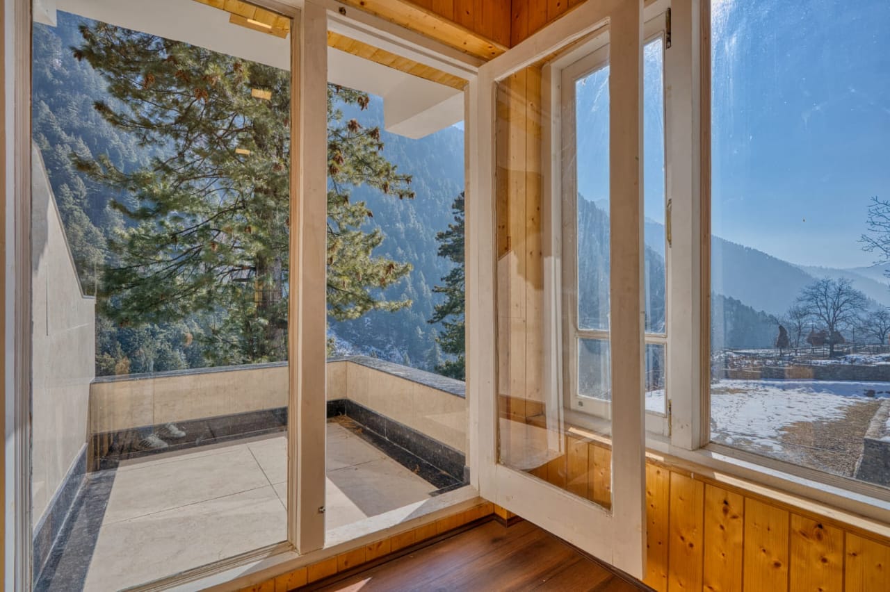 Xenious White House Eco Recort Naranag Sonmarg img